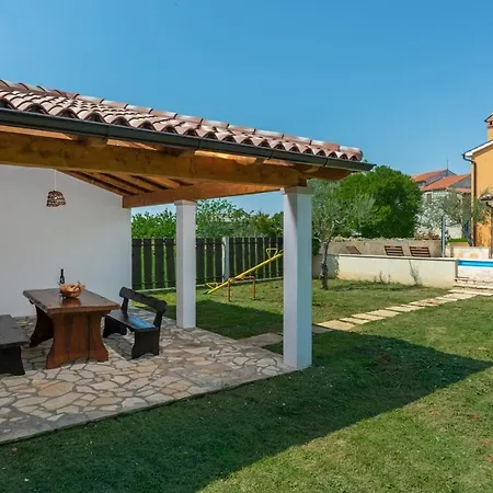 Spacious Four-bedroom Marija Villa