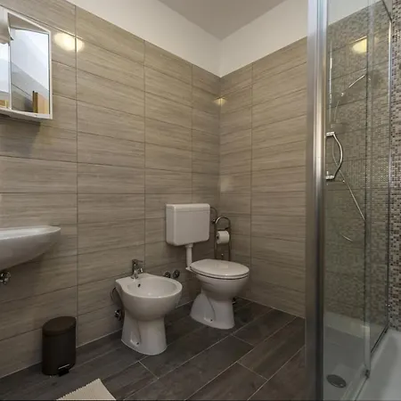 Spacious Four-bedroom Marija וילה *