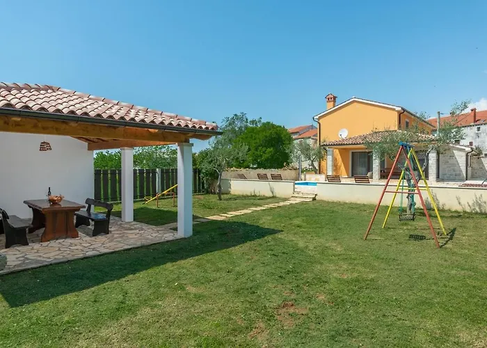 Vila Spacious Four-bedroom Marija