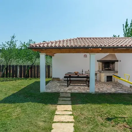 Spacious Four-bedroom Marija * Klostar