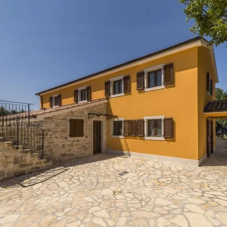 Spacious Four-bedroom Marija Villa *