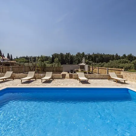 Spacious Four-bedroom Marija